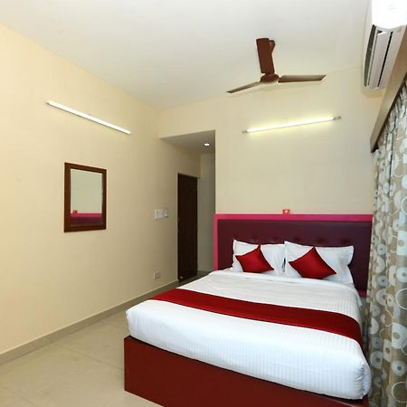 Oyo 8410 Rajeswari Tower Chennai Exterior photo
