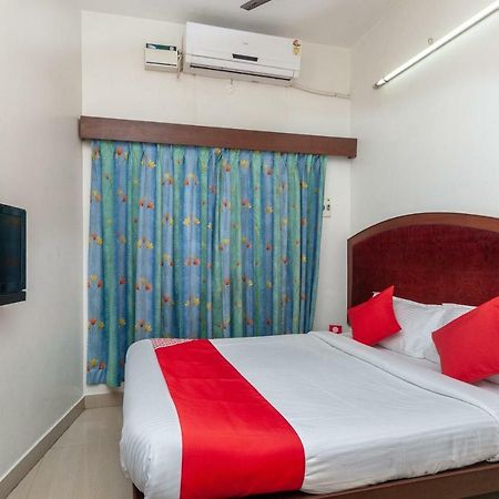 Oyo 8410 Rajeswari Tower Chennai Exterior photo