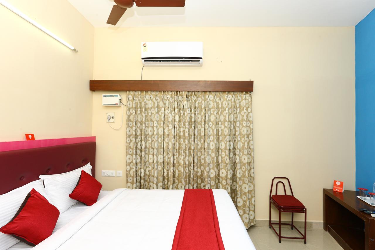 Oyo 8410 Rajeswari Tower Chennai Exterior photo