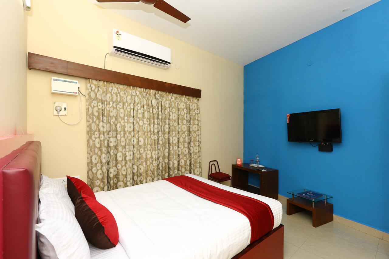 Oyo 8410 Rajeswari Tower Chennai Exterior photo
