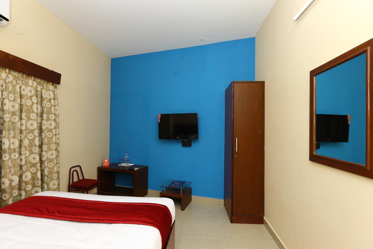Oyo 8410 Rajeswari Tower Chennai Exterior photo