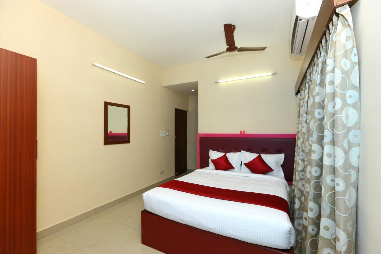 Oyo 8410 Rajeswari Tower Chennai Exterior photo