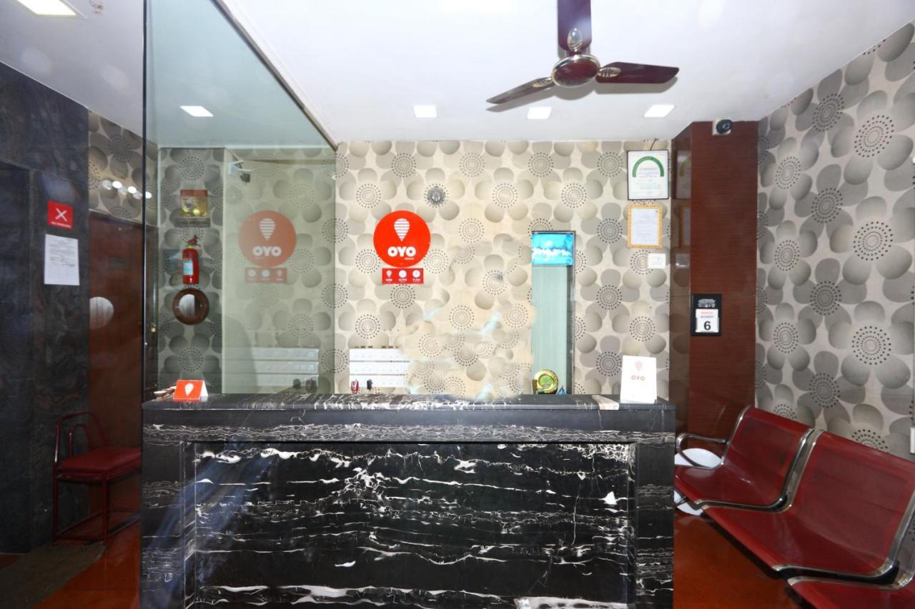 Oyo 8410 Rajeswari Tower Chennai Exterior photo