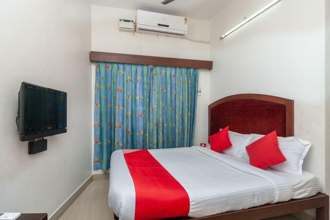 Oyo 8410 Rajeswari Tower Chennai Exterior photo