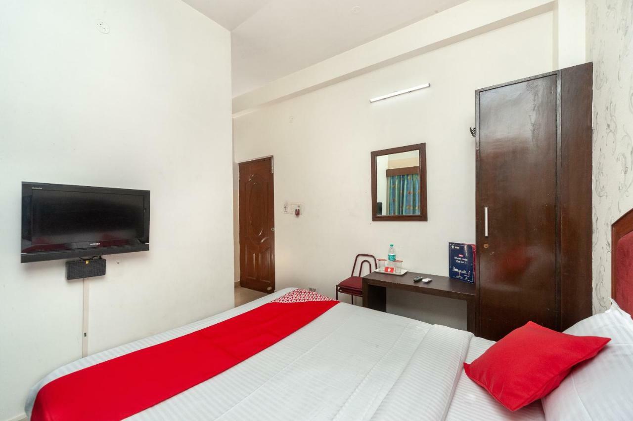 Oyo 8410 Rajeswari Tower Chennai Exterior photo