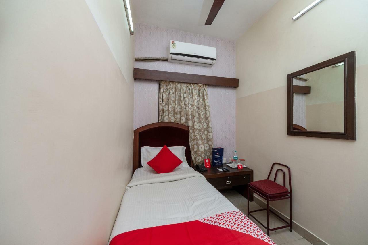 Oyo 8410 Rajeswari Tower Chennai Exterior photo